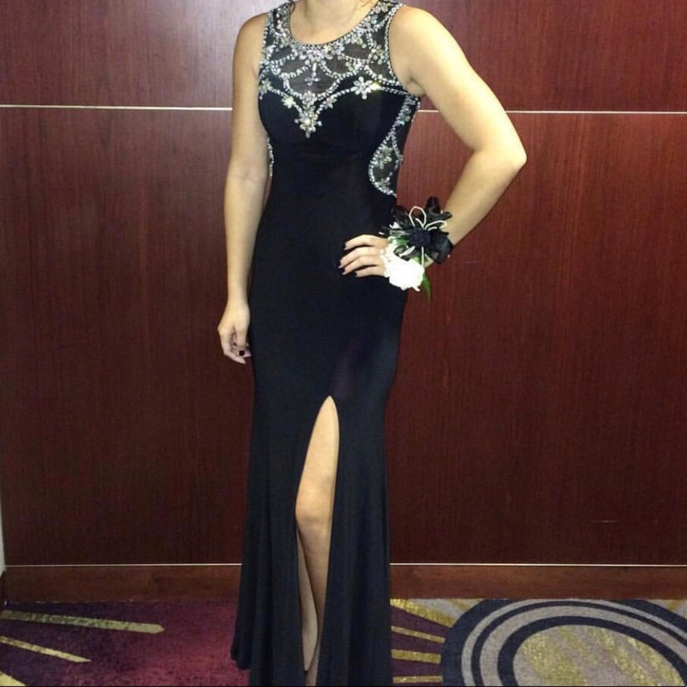 Long Black prom dress